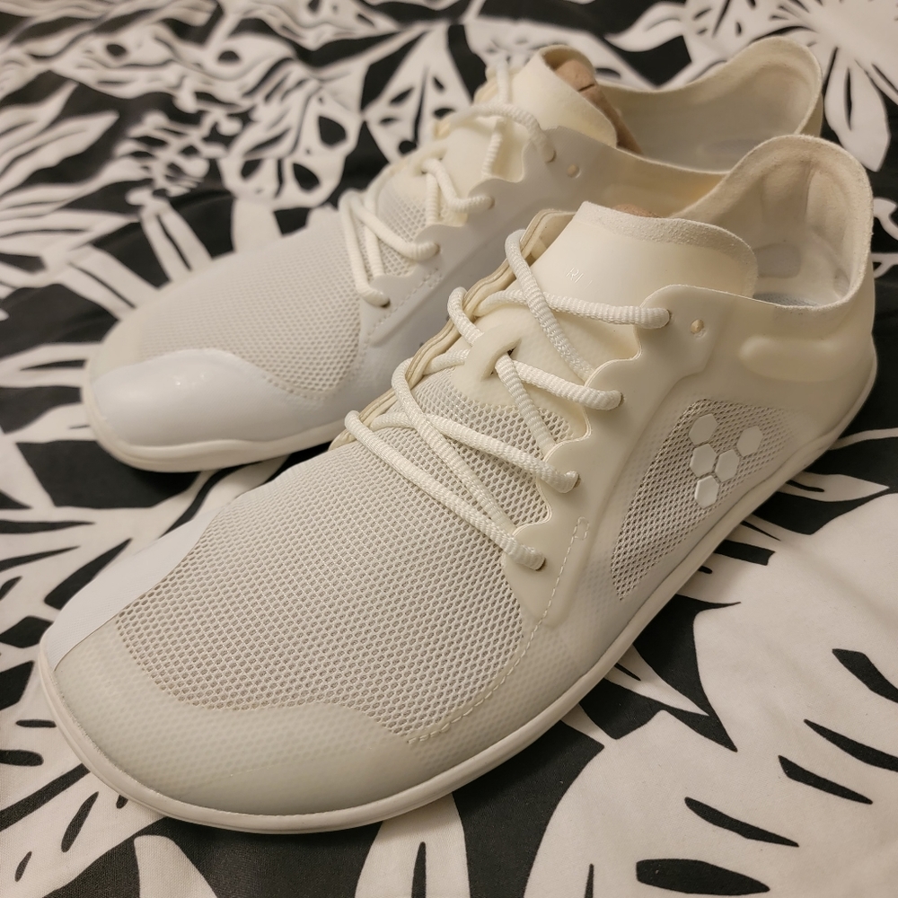 NWOT VivoBarefoot Primus Lite III